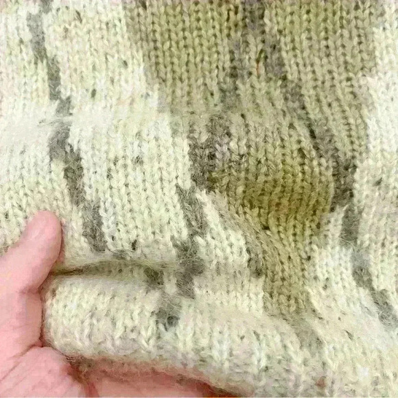 Vintage Mohair Wool blend Crew Neck Relaxed Fit Beige Sweater Jumper. - Picture 5 of 11